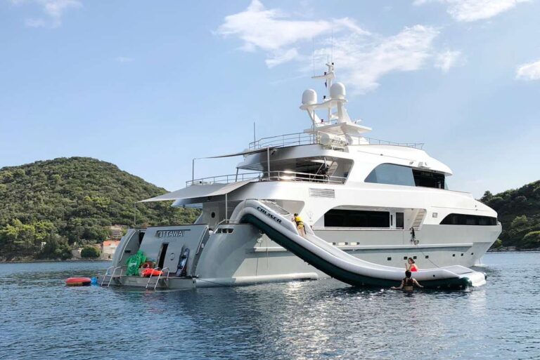 M/Y OTTAWA IV - Water slide