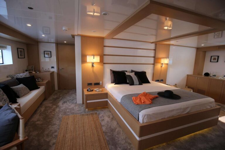 Guest cabin