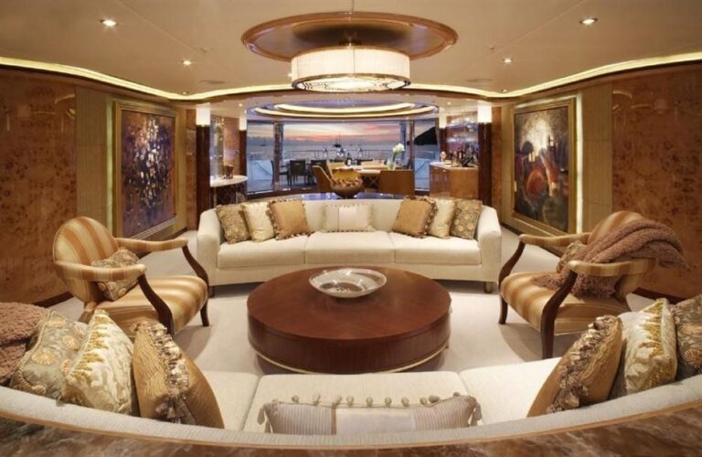 saloon