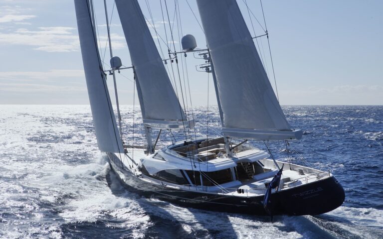 Cruising On Yacht TWIZZLE