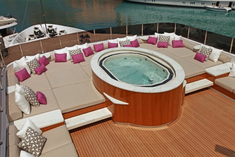 Jacuzzi Pool On Board Yacht CARPE DIEM