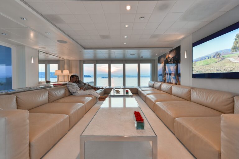 The 58m Yacht IDOL