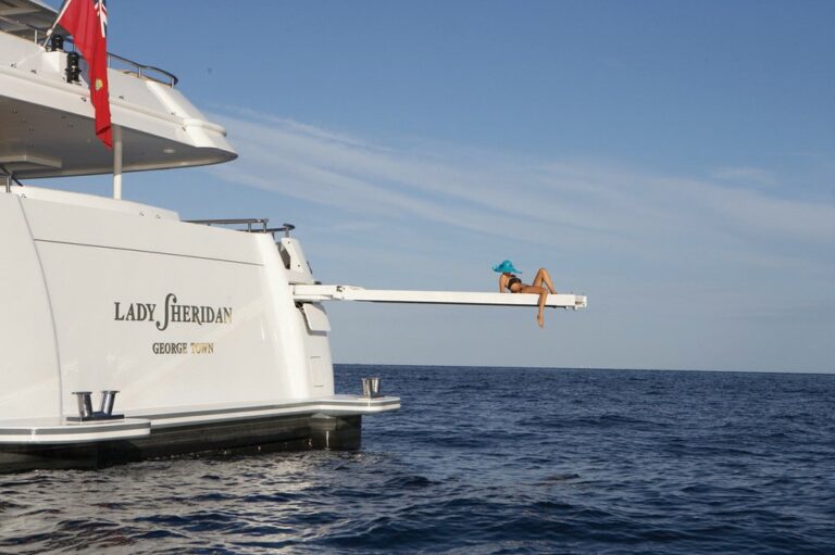 Dive Board: Yacht LADY SHERIDAN's Aft Captured