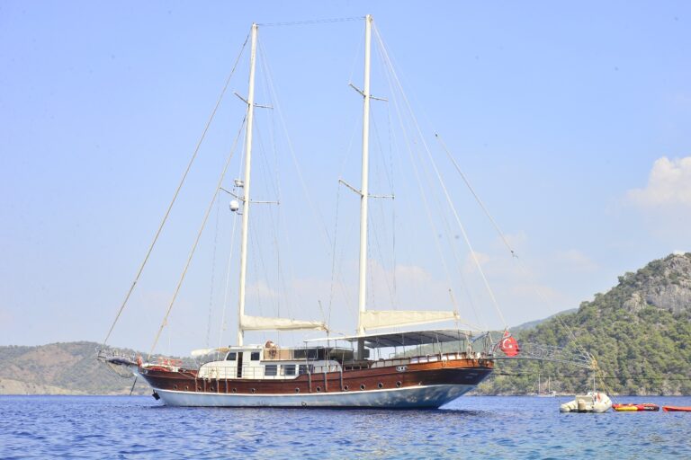 33m Gulet BERRAK SU - Moored