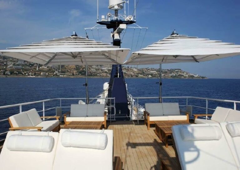 The 59m Yacht AKULA