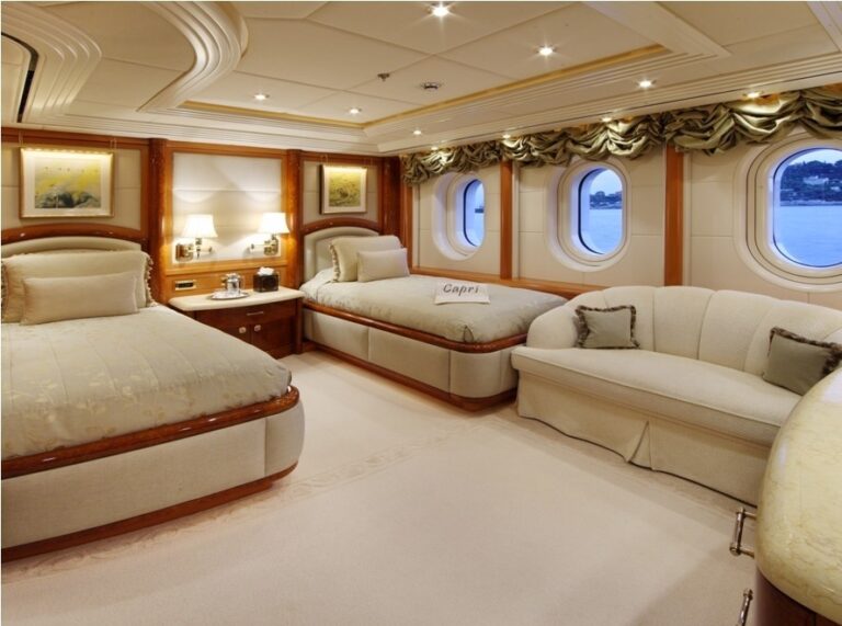 Guest's Twin Bed Cabin On Board Yacht CAPRI