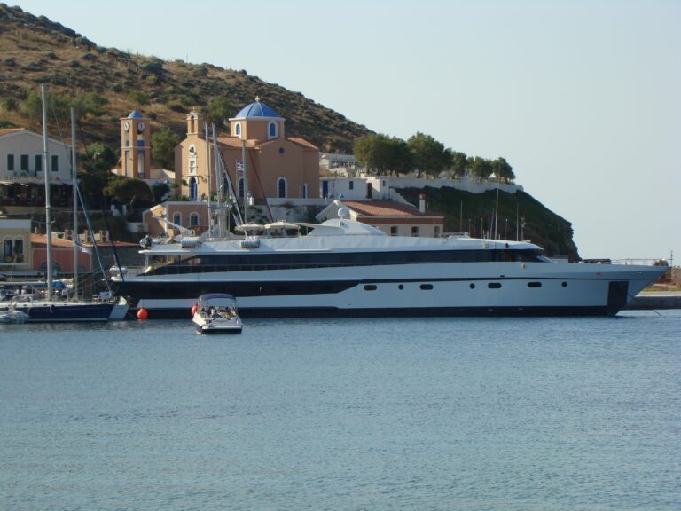The 59m Yacht HARMONY G