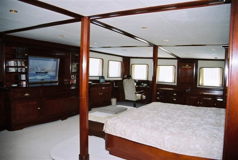 The 59m Yacht INTUITION II