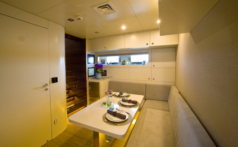 60 Years Yacht - Crew Mess