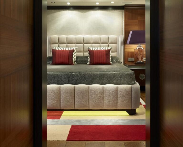 60m Motor Yacht Kaisers Guest Cabin