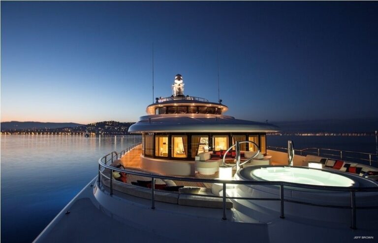 The 60m Yacht EXCELLENCE V