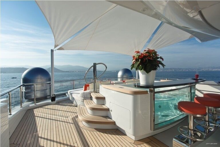 The 60m Yacht EXCELLENCE V