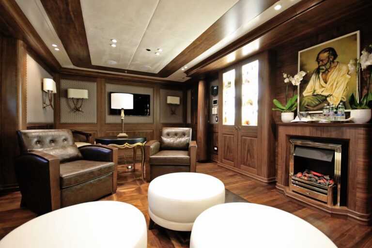 The 60m Yacht KATINA
