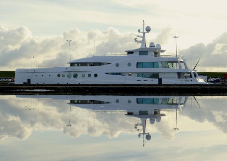The 60m Yacht MADAME KATE