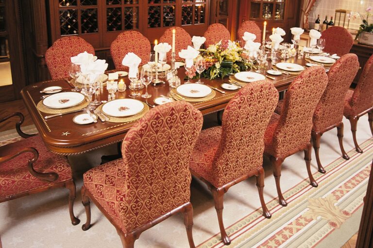 Formal Eating/dining On Board Yacht PARAFFIN