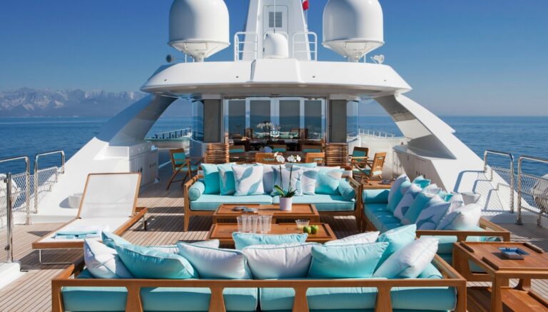 The 60m Yacht RAMBLE ON ROSE