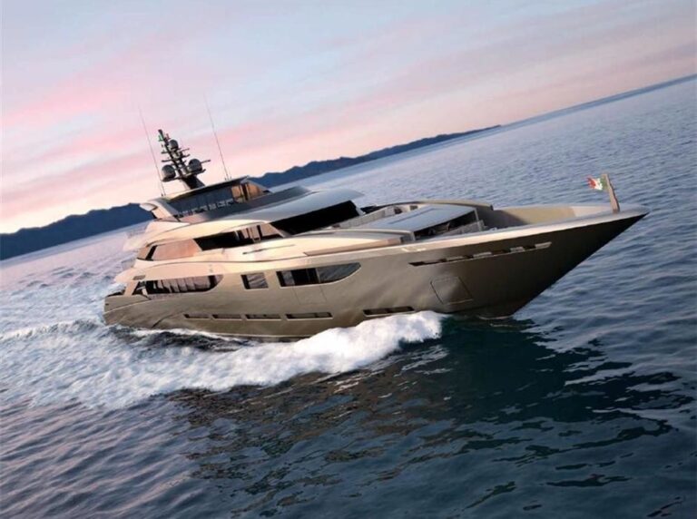 The 60m Yacht SARASTAR