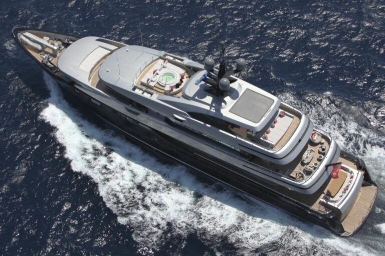 The 60m Yacht SLIPSTREAM
