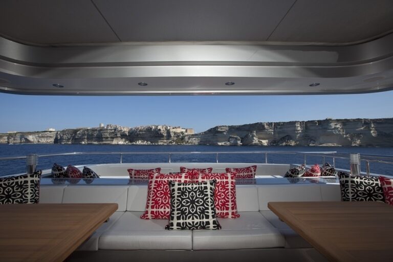 The 60m Yacht SLIPSTREAM