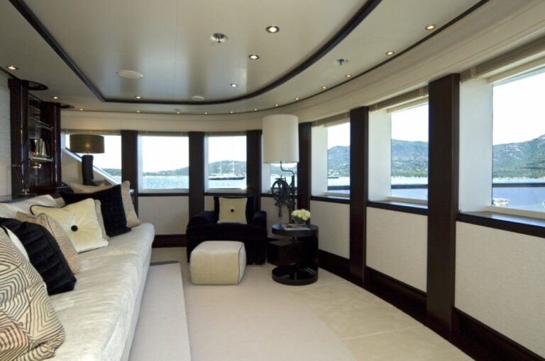 The 60m Yacht SLIPSTREAM