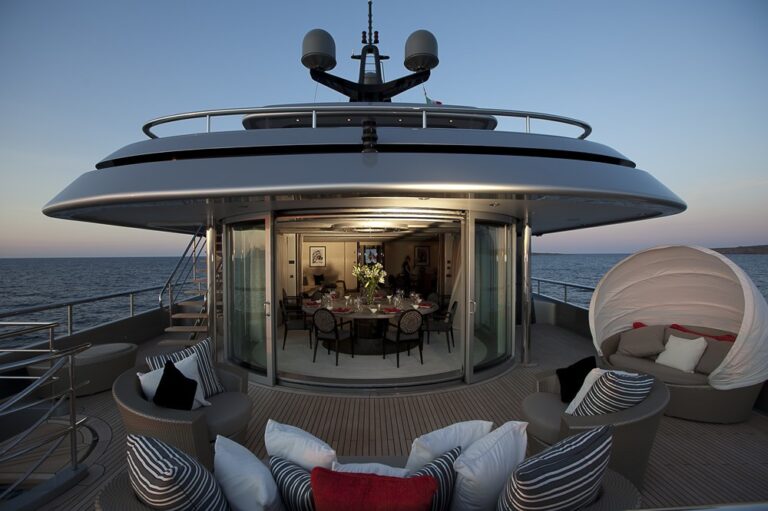 The 60m Yacht SLIPSTREAM