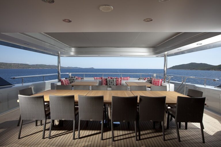 alfresco dining area on the sun deck