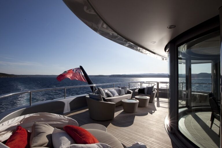 The 60m Yacht SLIPSTREAM
