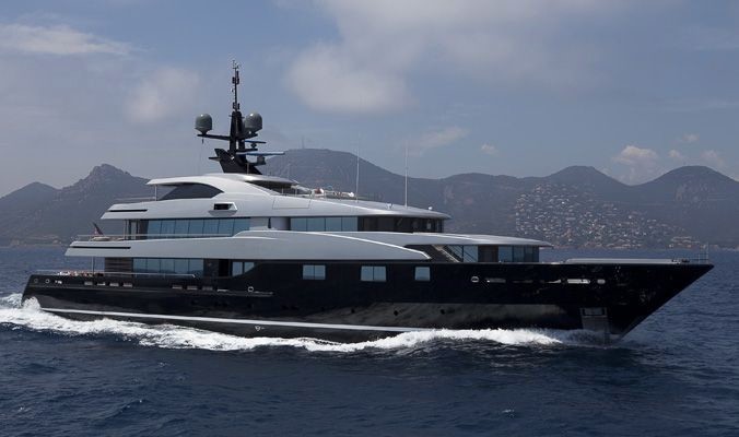 The 60m Yacht SLIPSTREAM