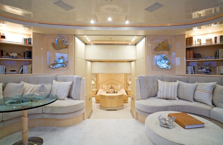 The 60m Yacht SUNDAY