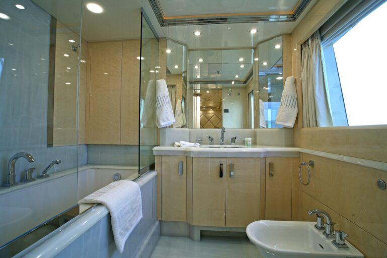 The 60m Yacht SUNDAY