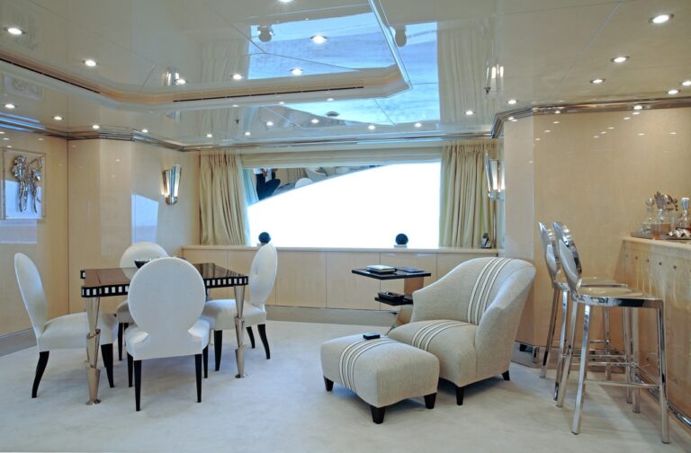 The 60m Yacht SUNDAY