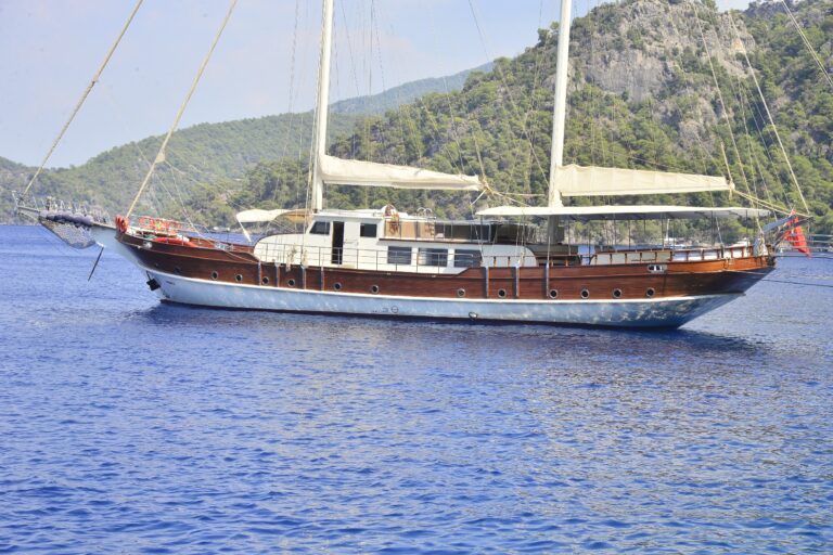 33m Gulet BERRAK SU - Profile view
