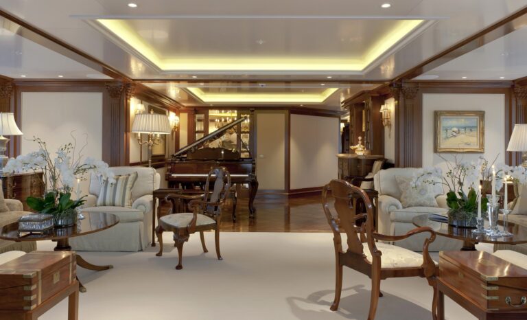Deck Saloon