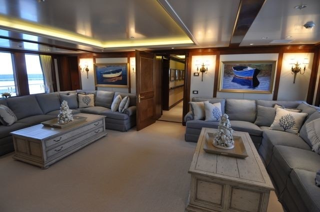 saloon