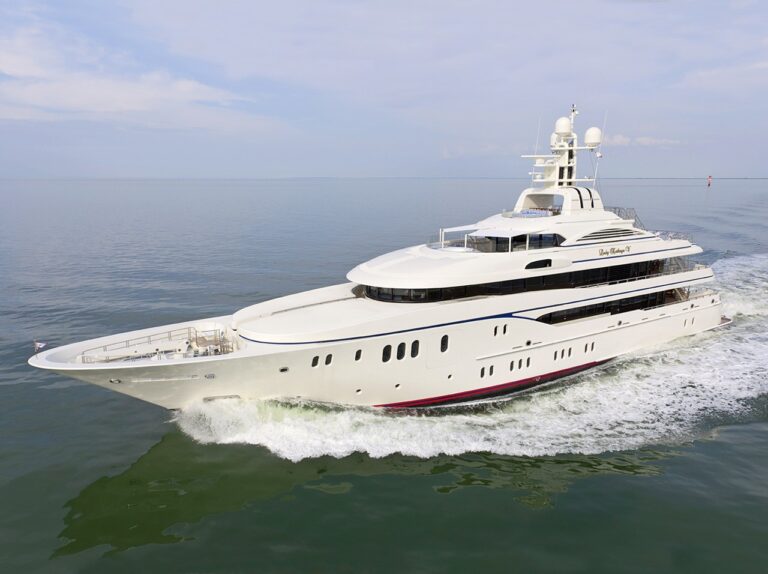 Profile Aspect: Yacht LADY KATHRYN V's Cruising Captured