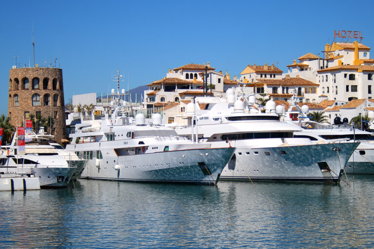 Charter yacht LADY HAYA
