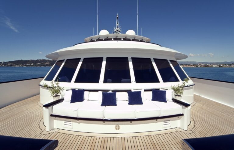 forward bridge deck seating