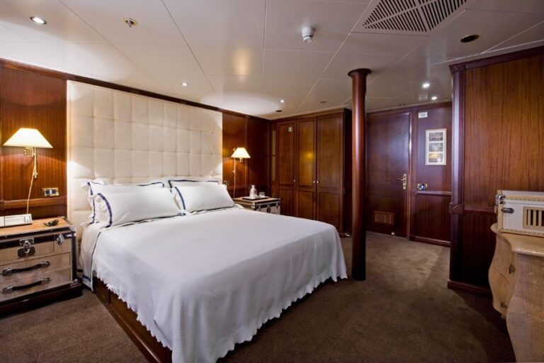 Guest's Cabin On Board Yacht FORCE BLUE