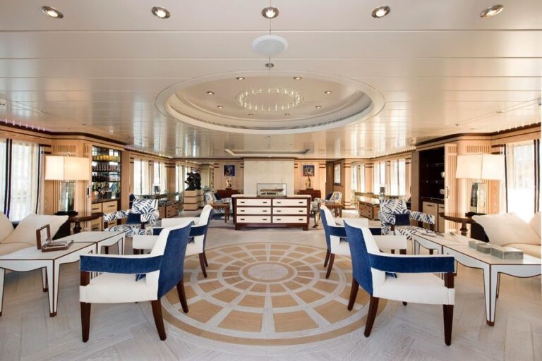 Profile: Yacht FORCE BLUE's Top Saloon Photograph