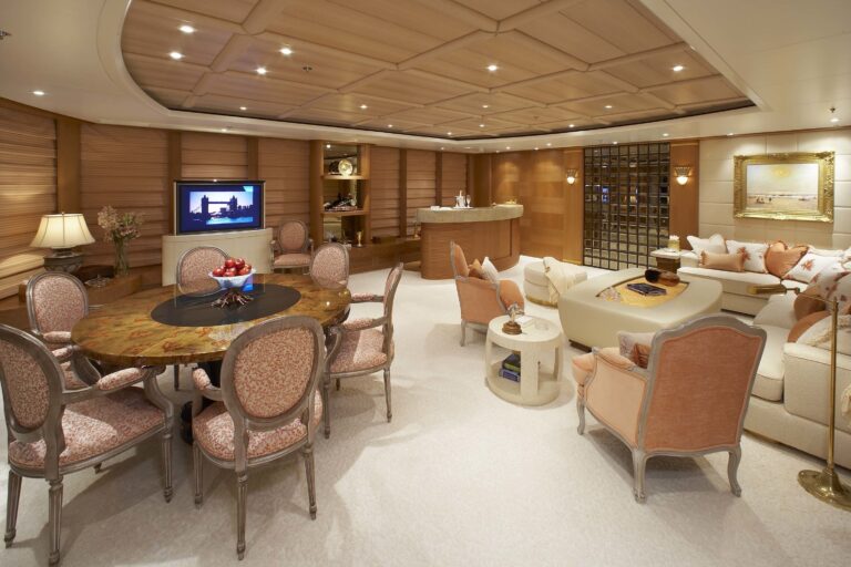 bridge deck saloon