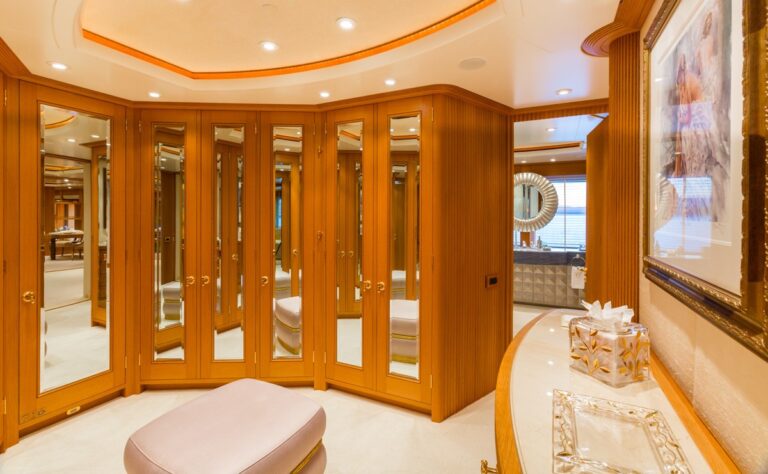 large walk-in closet - master suite