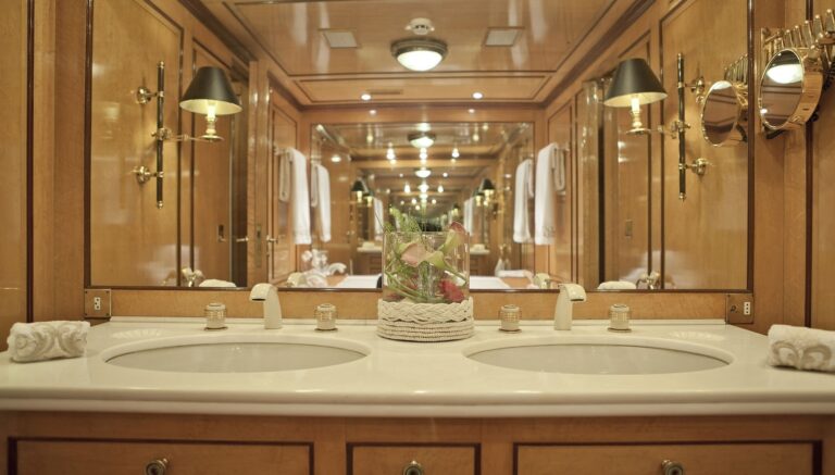 The 65m Yacht CREOLE