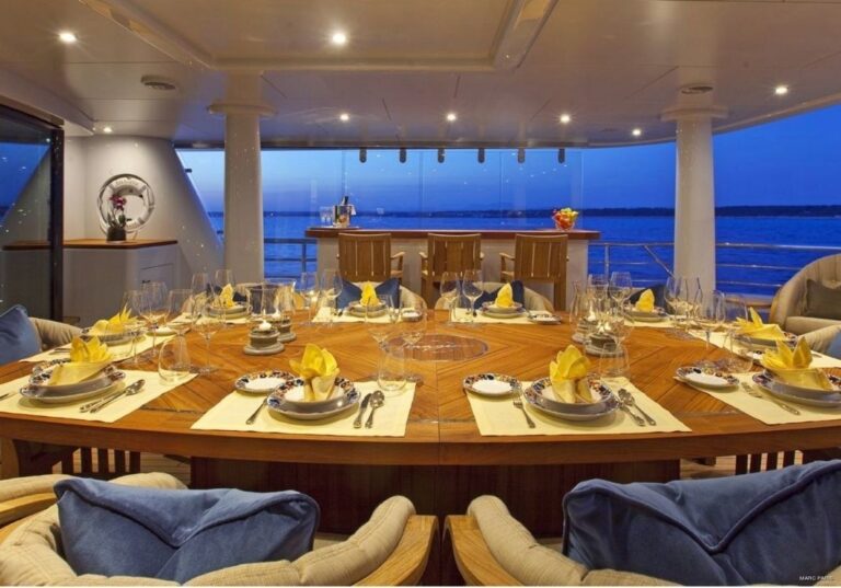 Top Eating/dining Zone On Yacht INFINITE SHADES