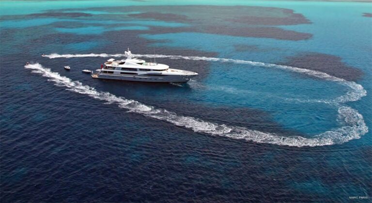 Jetski Skiing: Yacht INFINITE SHADES's From Above Image