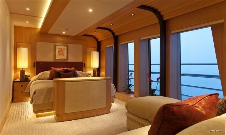 Top Deck: Yacht INFINITE SHADES's Second VIP Stateroom Pictured