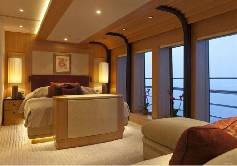 Top Deck: Yacht INFINITE SHADES's Second VIP Pictured
