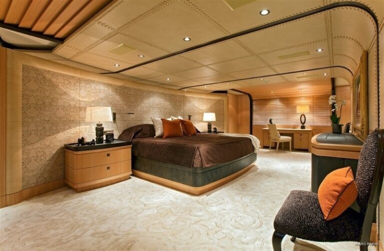 Main Master Cabin On Yacht INFINITE SHADES