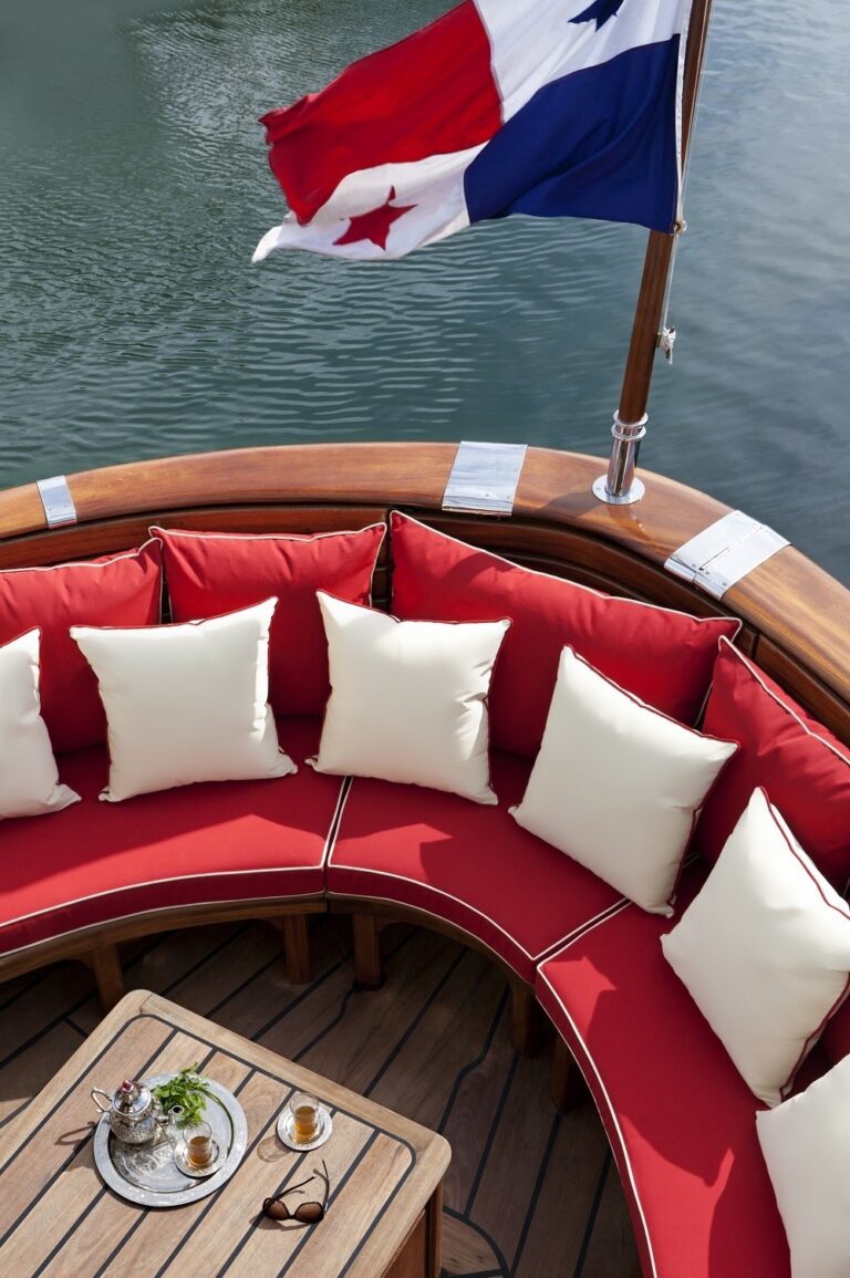 The 65m Yacht LA SULTANA