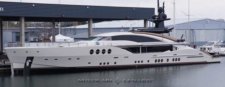 The 65m Yacht LADY M