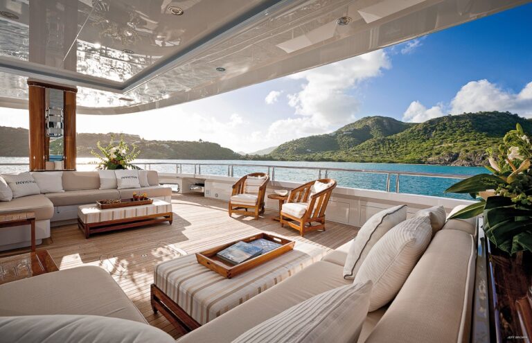 spacious aft deck